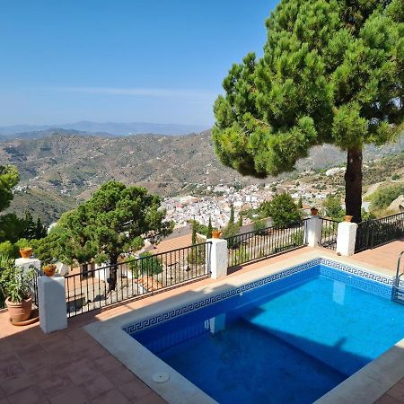 Lovely 2 Bed Apartment With Stunning Views & Pool Cómpeta エクステリア 写真