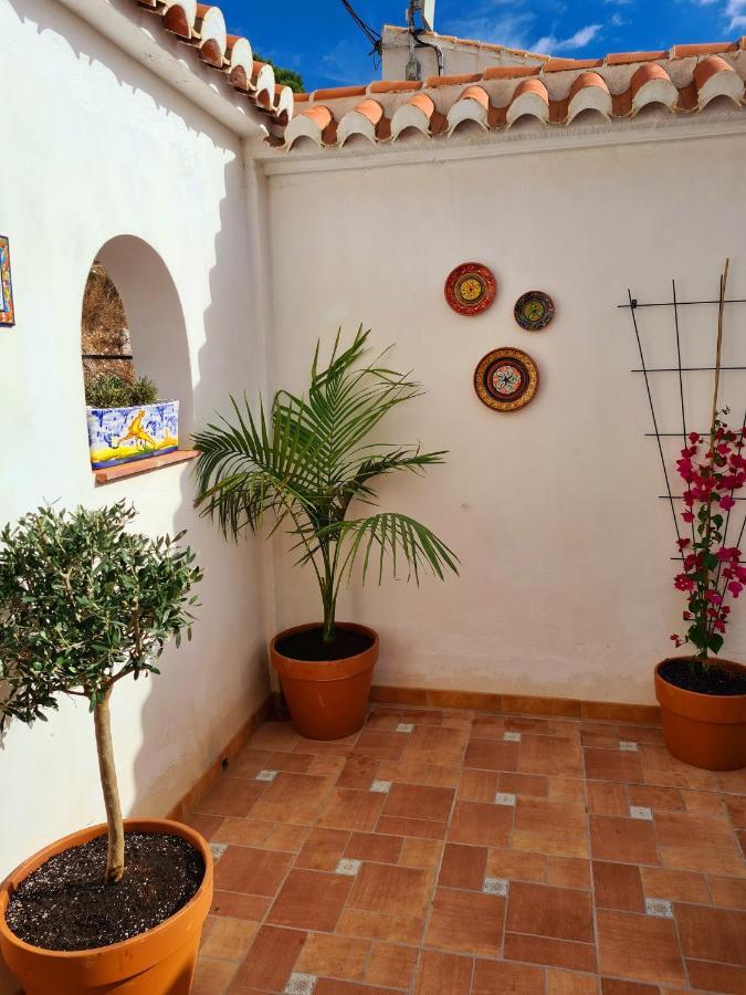 Lovely 2 Bed Apartment With Stunning Views & Pool Cómpeta エクステリア 写真