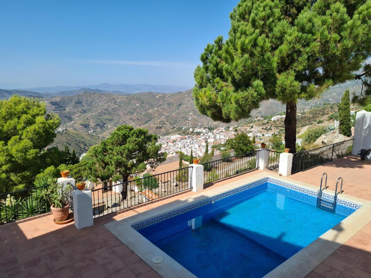 Lovely 2 Bed Apartment With Stunning Views & Pool Cómpeta エクステリア 写真