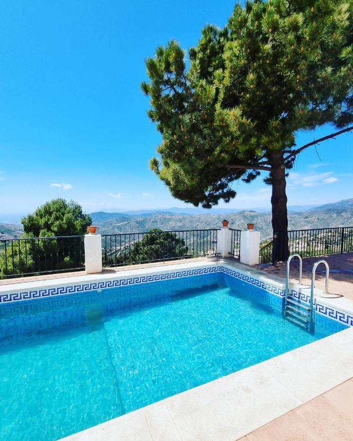 Lovely 2 Bed Apartment With Stunning Views & Pool Cómpeta エクステリア 写真