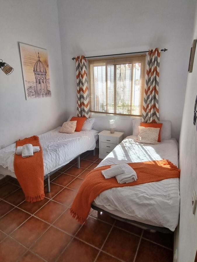 Lovely 2 Bed Apartment With Stunning Views & Pool Cómpeta エクステリア 写真