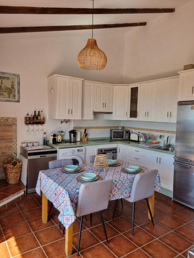 Lovely 2 Bed Apartment With Stunning Views & Pool Cómpeta エクステリア 写真